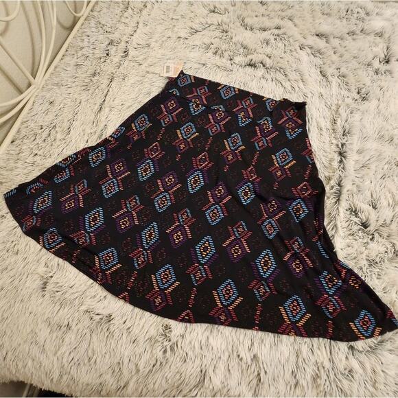 LuLaRoe Maxi Skirt Black Diamond Pattern Bohemian Aztec Print Elegant 3XL New - Picture 9 of 11